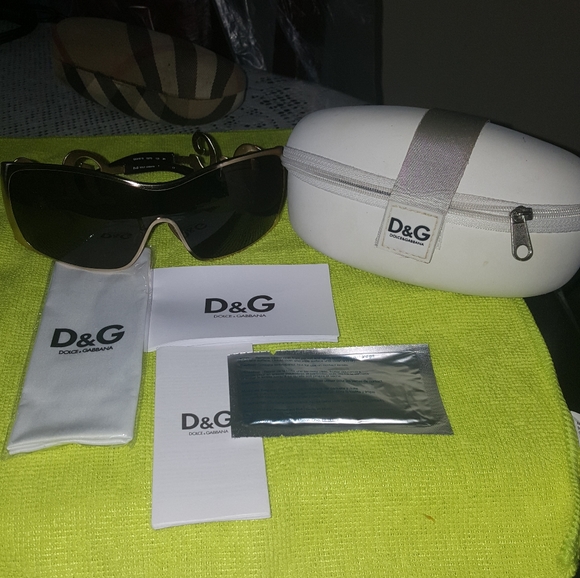 Dolce & Gabbana sunglasses - Picture 10 of 11